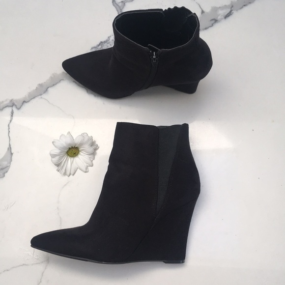 Mossimo Ankle Booties - Picture 1 of 3
